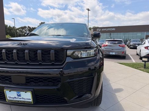 Used 2026 Jeep Grand Cherokee L 4WD image 13