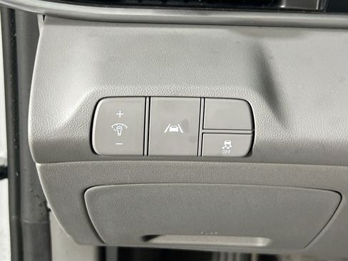 Used 2023 Hyundai Elantra SEL w/ Convenience Package FWD image 10