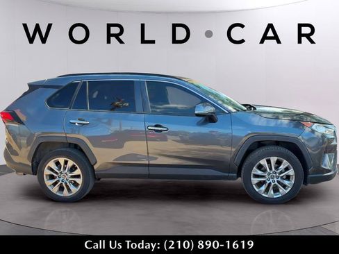Used 2019 Toyota RAV4 Limited FWD image 8