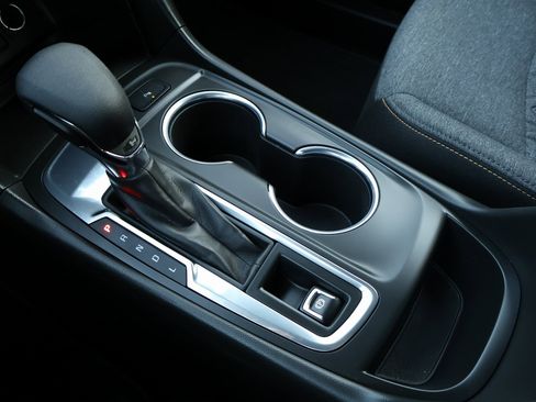 Used 2023 Chevrolet Equinox LT image 30