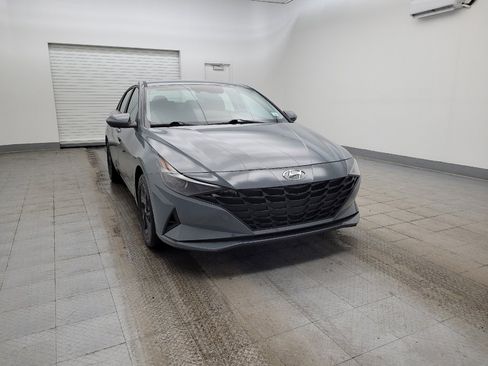 Used 2023 Hyundai Elantra SEL FWD image 14