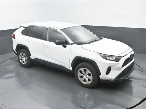 Used 2022 Toyota RAV4 LE image 13