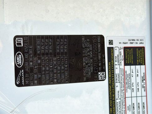 New 2026 Land Rover Defender 110 X-Dynamic SE image 42