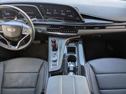 Used 2024 Cadillac Escalade Sport w/ LPO, ONYX Package image 11