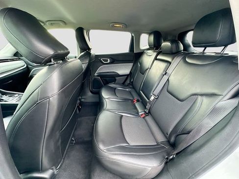 Certified 2022 Jeep Compass Latitude w/ Convenience Group image 22