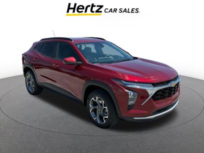 Used 2025 Chevrolet Trax LT