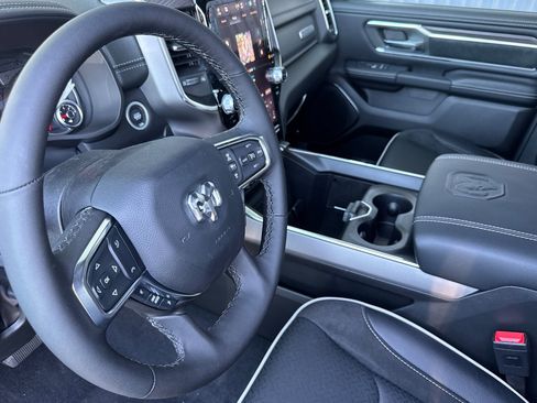 New 2026 RAM 1500 Laramie AWD/4WD image 9