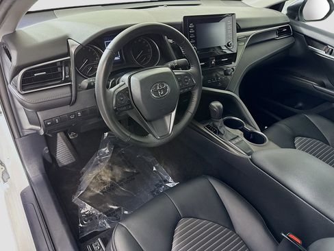 Used 2024 Toyota Camry SE image 22