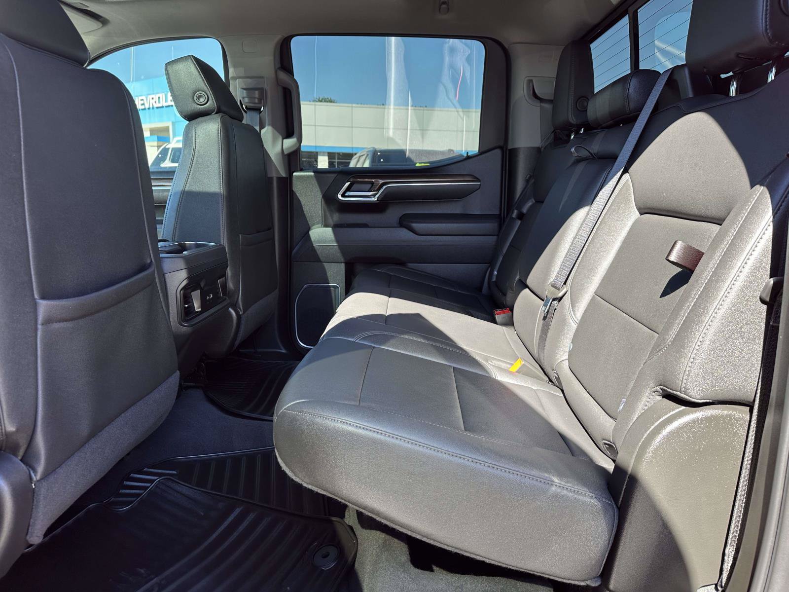 Used 2025 Chevrolet Silverado 1500 RST w/ Convenience Package II AWD/4WD image 24