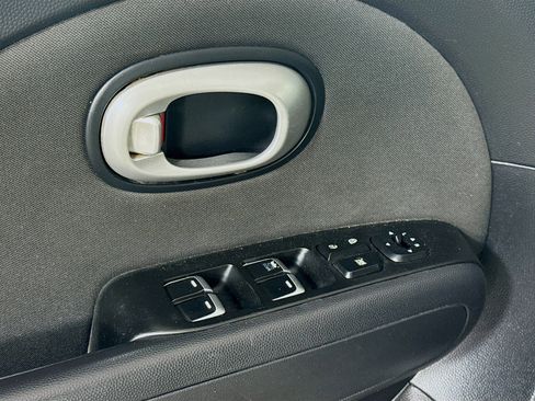 Used 2019 Kia Soul image 24