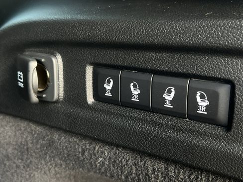 Used 2021 Jeep Grand Cherokee L Overland w/ Luxury Tech Group IV image 19