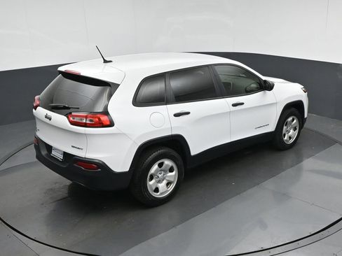 Used 2017 Jeep Cherokee Sport w/ Cold Weather Group AWD/4WD image 56