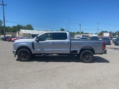 Used 2024 Ford F250 Lariat w/ Sport Appearance Package AWD/4WD image 3