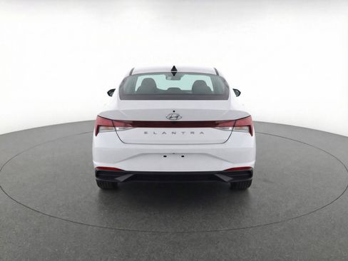 Used 2023 Hyundai Elantra SEL image 7
