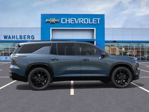 New 2026 Chevrolet Traverse RS w/ LPO, Floor Liner Package AWD/4WD image 5