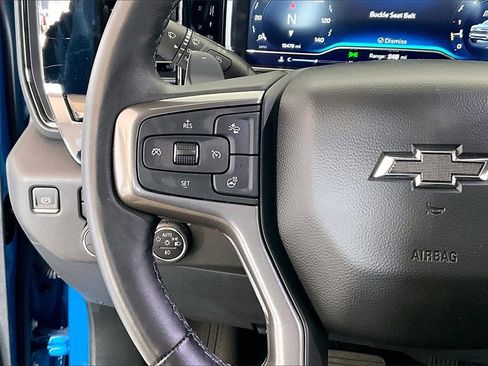 Used 2022 Chevrolet Silverado 1500 ZR2 w/ Technology Package image 16