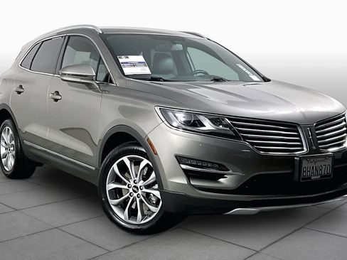Used 2016 Lincoln MKC Select w/ Select Plus Package FWD image 2