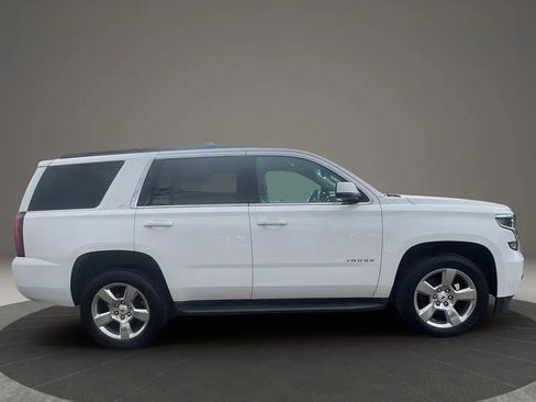 Used 2018 Chevrolet Tahoe LT w/ Luxury Package image 4