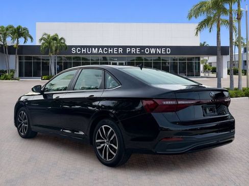 Used 2025 Volkswagen Jetta SE w/ Sunroof Package FWD image 5
