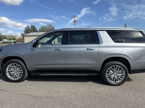 New 2025 Chevrolet Suburban Premier w/ Sun And Tow Package image 4