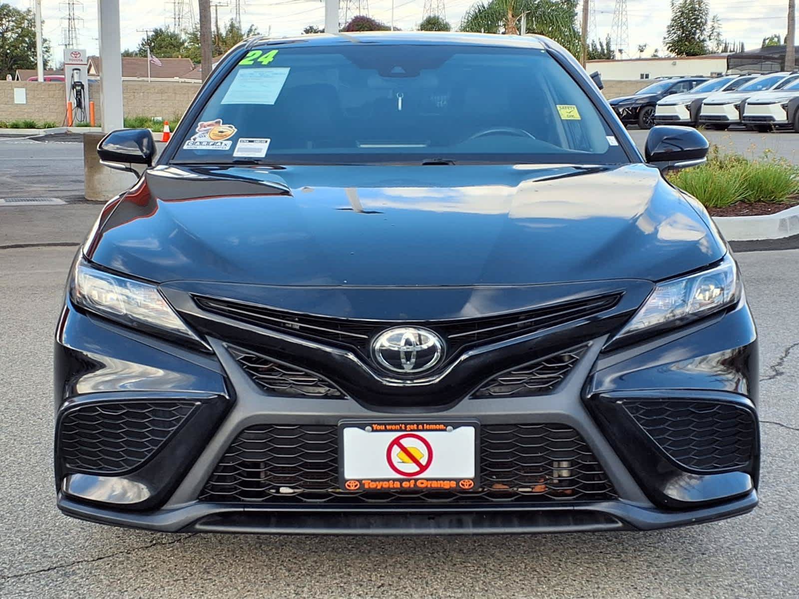 Used 2024 Toyota Camry SE FWD image 2