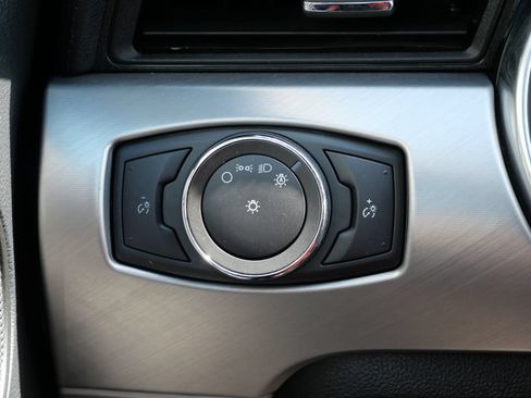 Used 2022 Ford Mustang Premium RWD image 19