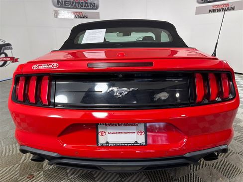 Used 2021 Ford Mustang Premium image 4