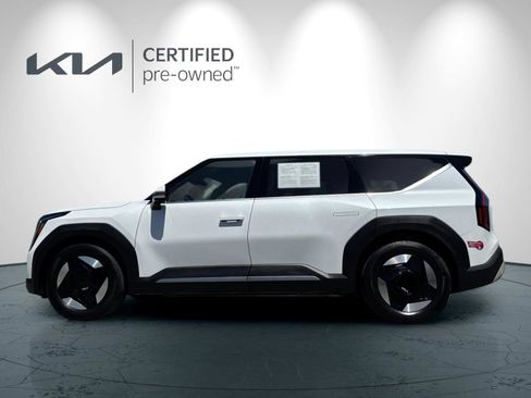 Certified 2024 Kia EV9 Light Long Range RWD image 7