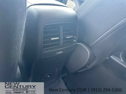 Used 2025 Ford Escape Active AWD/4WD image 13