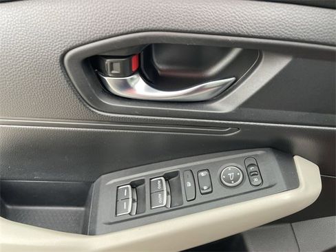 Used 2023 Honda Accord LX image 21