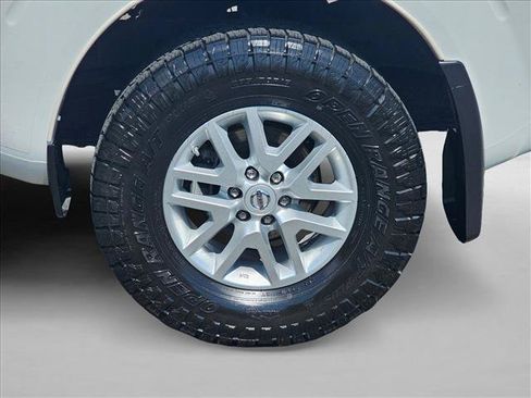 Used 2019 Nissan Frontier SV w/ Value Truck Package AWD/4WD image 9