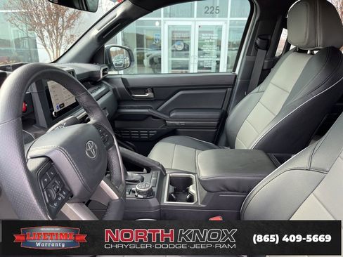 Used 2024 Toyota Tacoma TRD Off-Road image 3