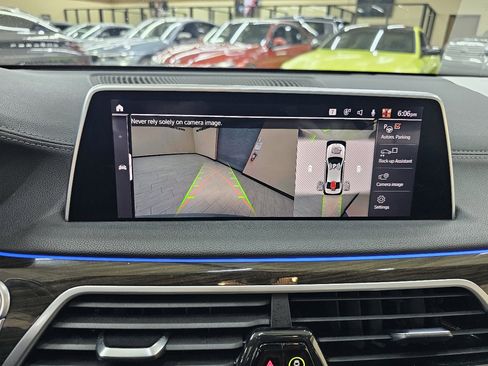 Used 2020 BMW 740i image 34