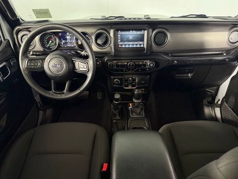 Used 2023 Jeep Wrangler Unlimited AWD/4WD image 13