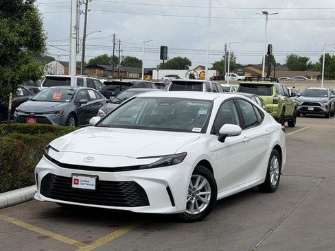 Certified 2025 Toyota Camry LE FWD image 2