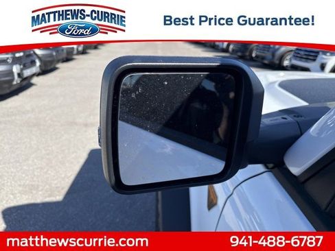 New 2025 Ford Bronco Badlands image 8