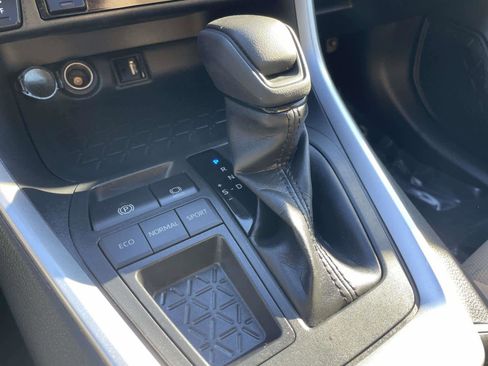 Used 2019 Toyota RAV4 XLE image 22