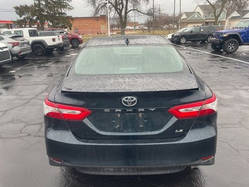Used 2020 Toyota Camry LE image 6
