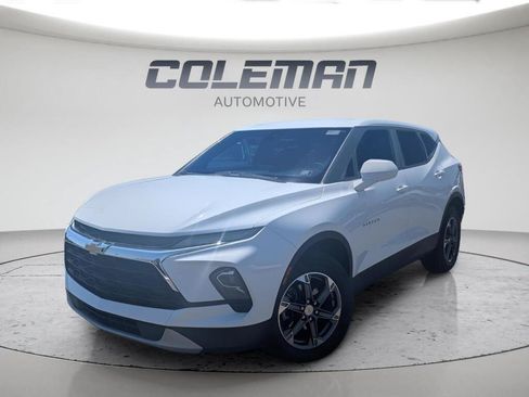 Used 2025 Chevrolet Blazer LT AWD/4WD image 3