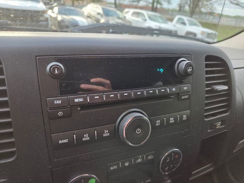 Used 2013 Chevrolet Silverado 1500 LT image 10