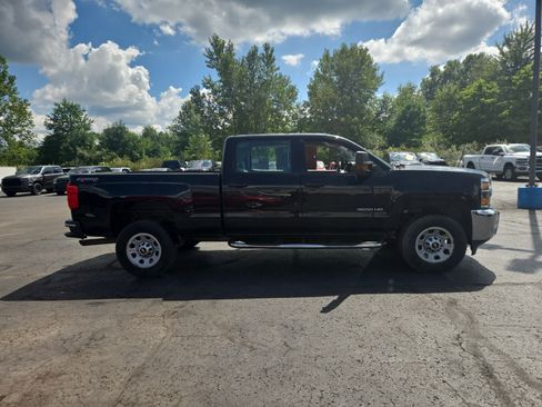 Used 2017 Chevrolet Silverado 3500 W/T w/ WT Fleet Convenience Package AWD/4WD image 4