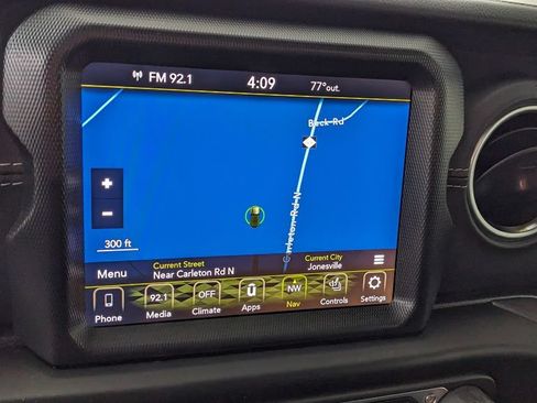Used 2022 Jeep Gladiator Overland w/ Dual Top Group AWD/4WD image 24