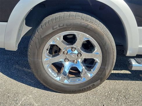 Used 2016 RAM 1500 Laramie w/ Convenience Group image 5