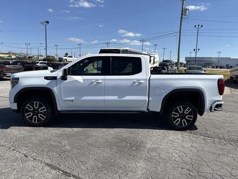 Used 2023 GMC Sierra 1500 AT4 w/ AT4 Premium Package AWD/4WD image 10