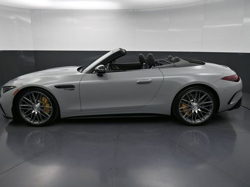 Used 2022 Mercedes-Benz SL 63 AMG 4MATIC image 34