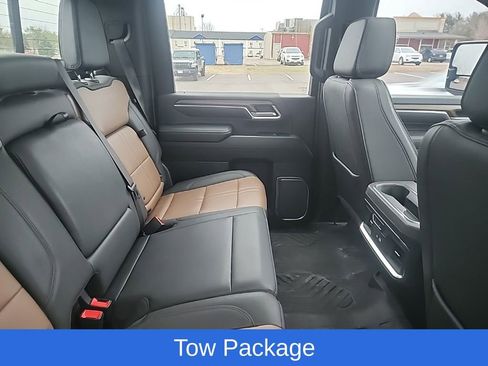 Used 2024 Chevrolet Silverado 2500 High Country w/ High Country Premium Package image 18