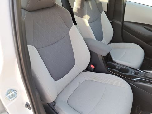 Used 2022 Toyota Corolla LE image 10