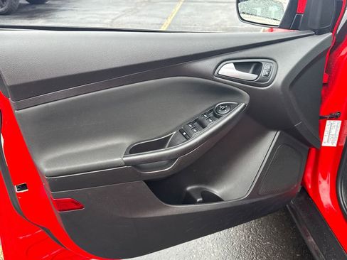 Used 2015 Ford Focus SE image 22