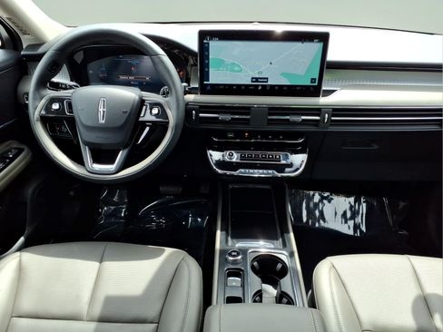 Certified 2023 Lincoln Corsair AWD w/ Equipment Group 101A image 16