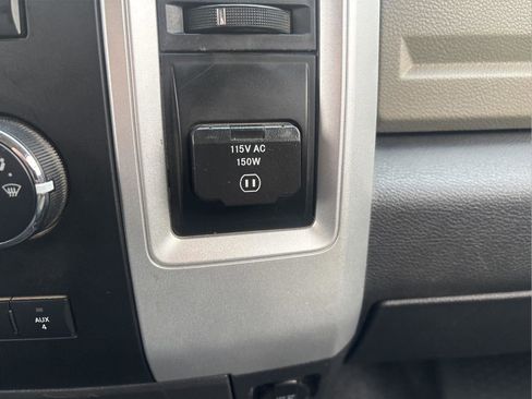 Used 2011 RAM 5500 SLT image 17